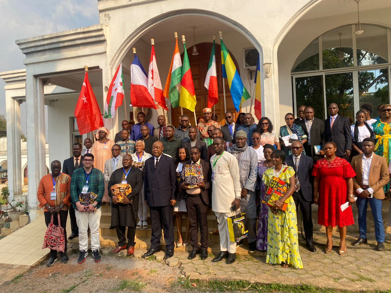 GROUP PHOTO WITH GIFTS